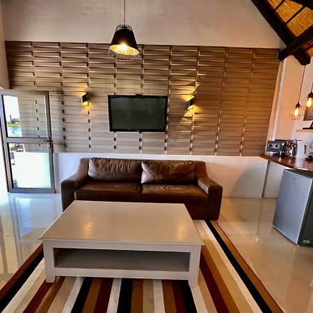 Lapa Lange Game Lodge Mariental Exteriör bild