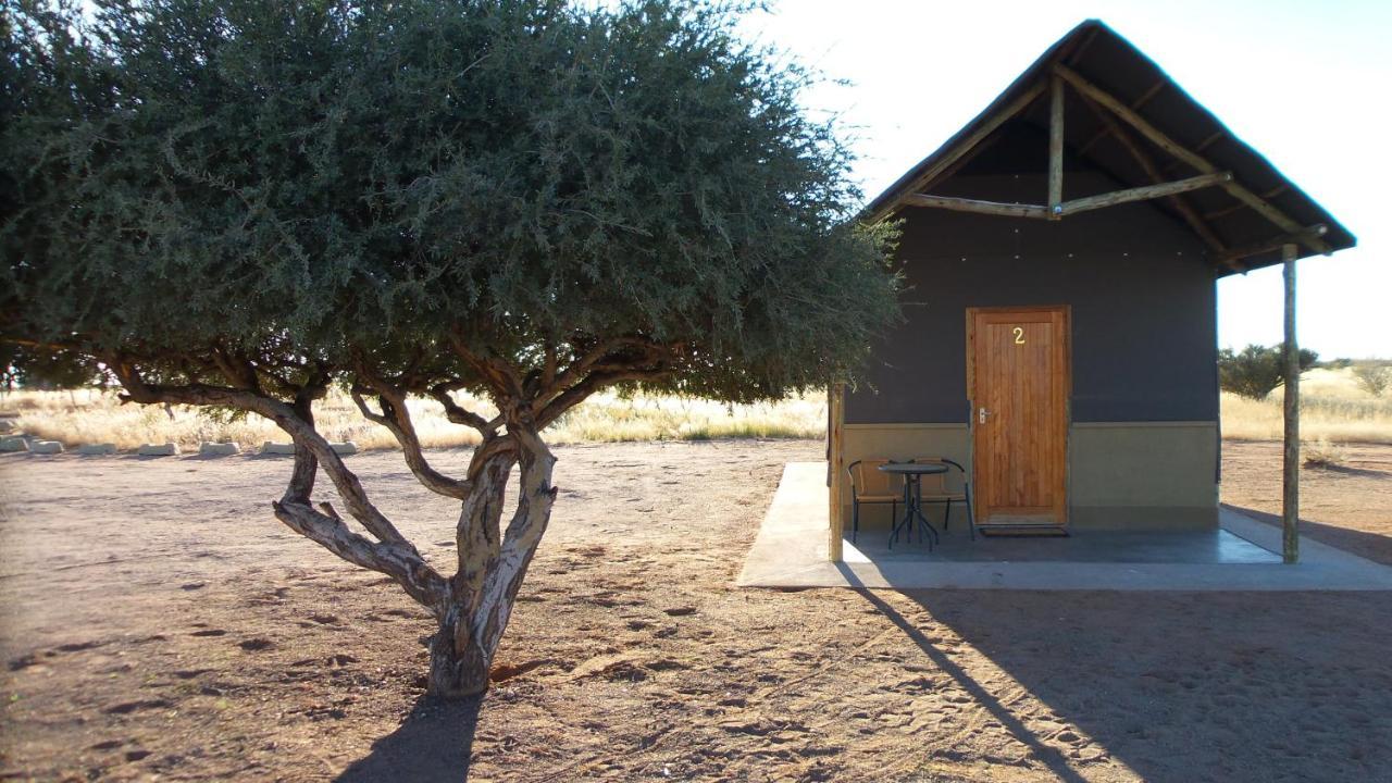 Lapa Lange Game Lodge Mariental Exteriör bild