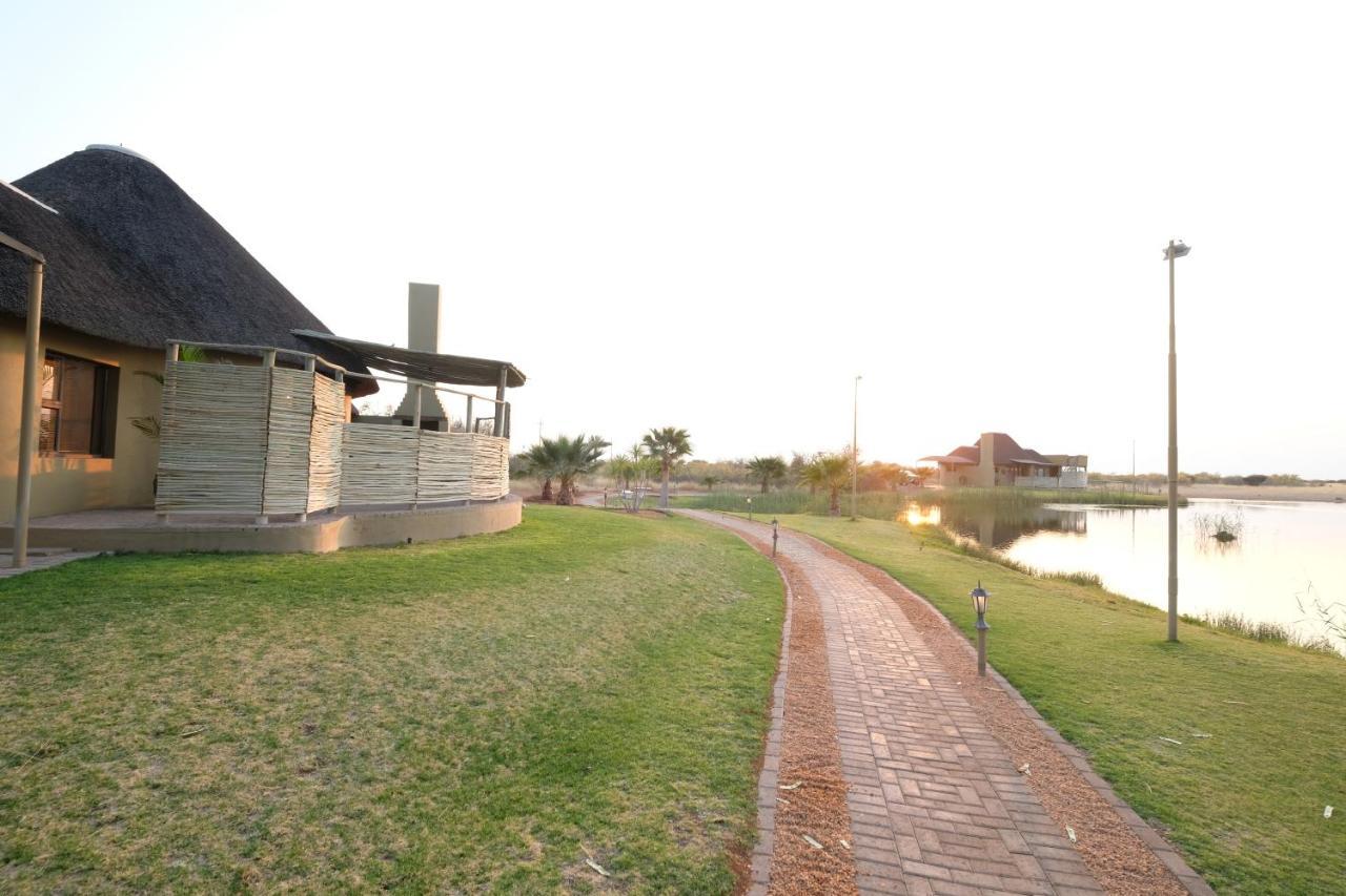 Lapa Lange Game Lodge Mariental Exteriör bild