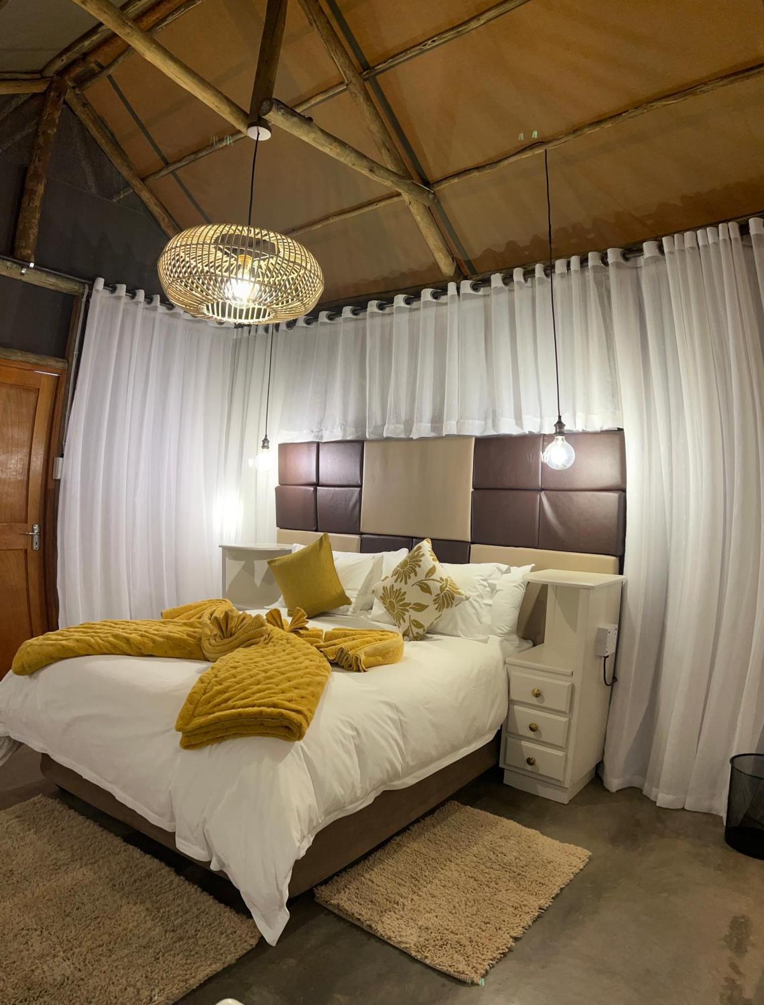 Lapa Lange Game Lodge Mariental Exteriör bild