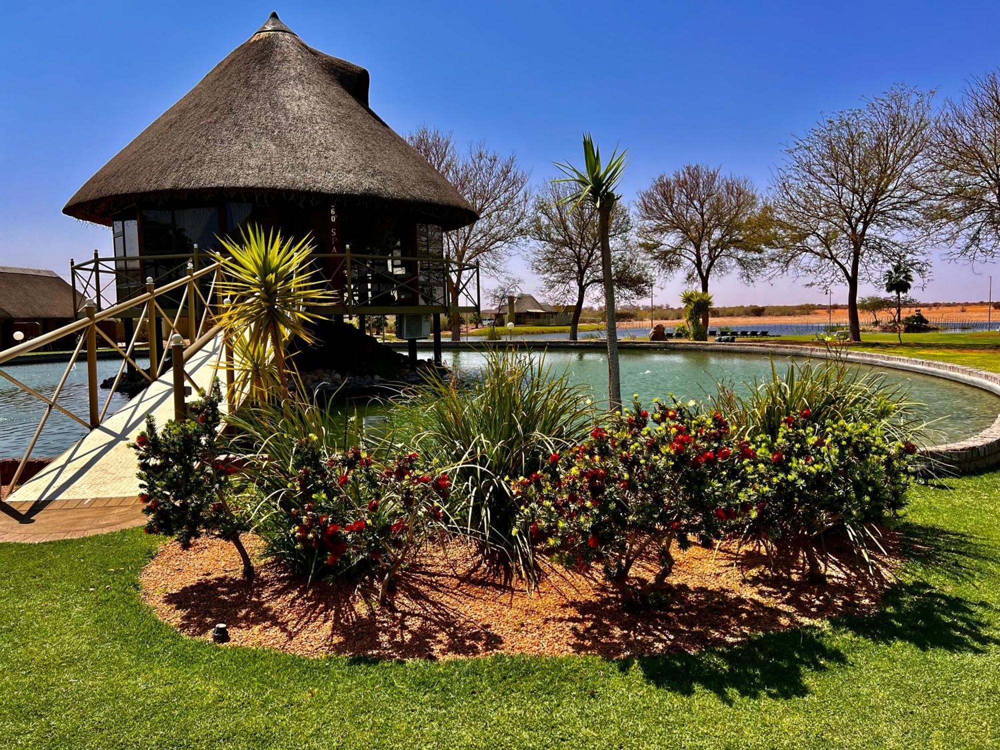Lapa Lange Game Lodge Mariental Exteriör bild