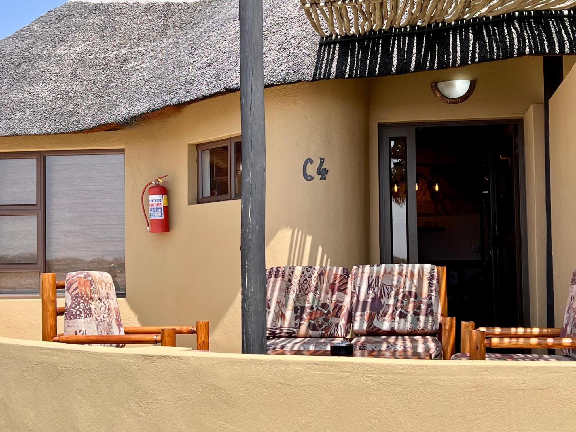 Lapa Lange Game Lodge Mariental Exteriör bild