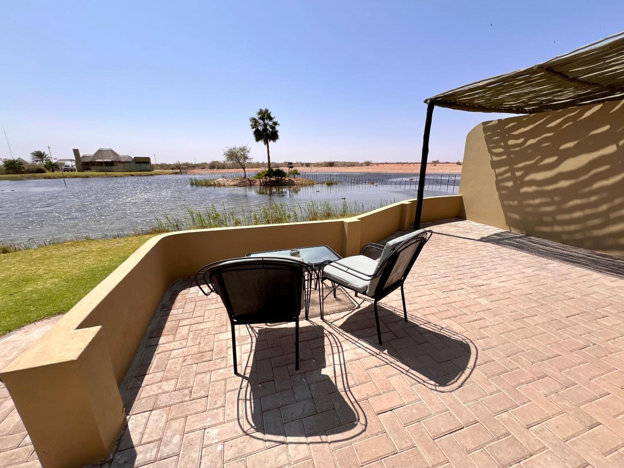 Lapa Lange Game Lodge Mariental Exteriör bild