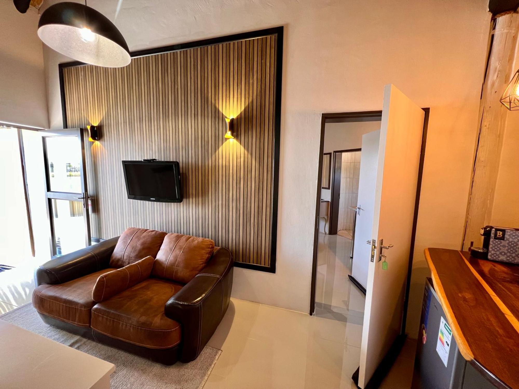 Lapa Lange Game Lodge Mariental Exteriör bild
