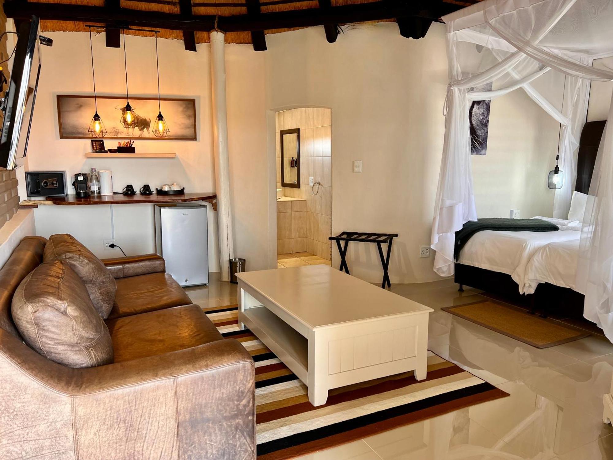 Lapa Lange Game Lodge Mariental Exteriör bild