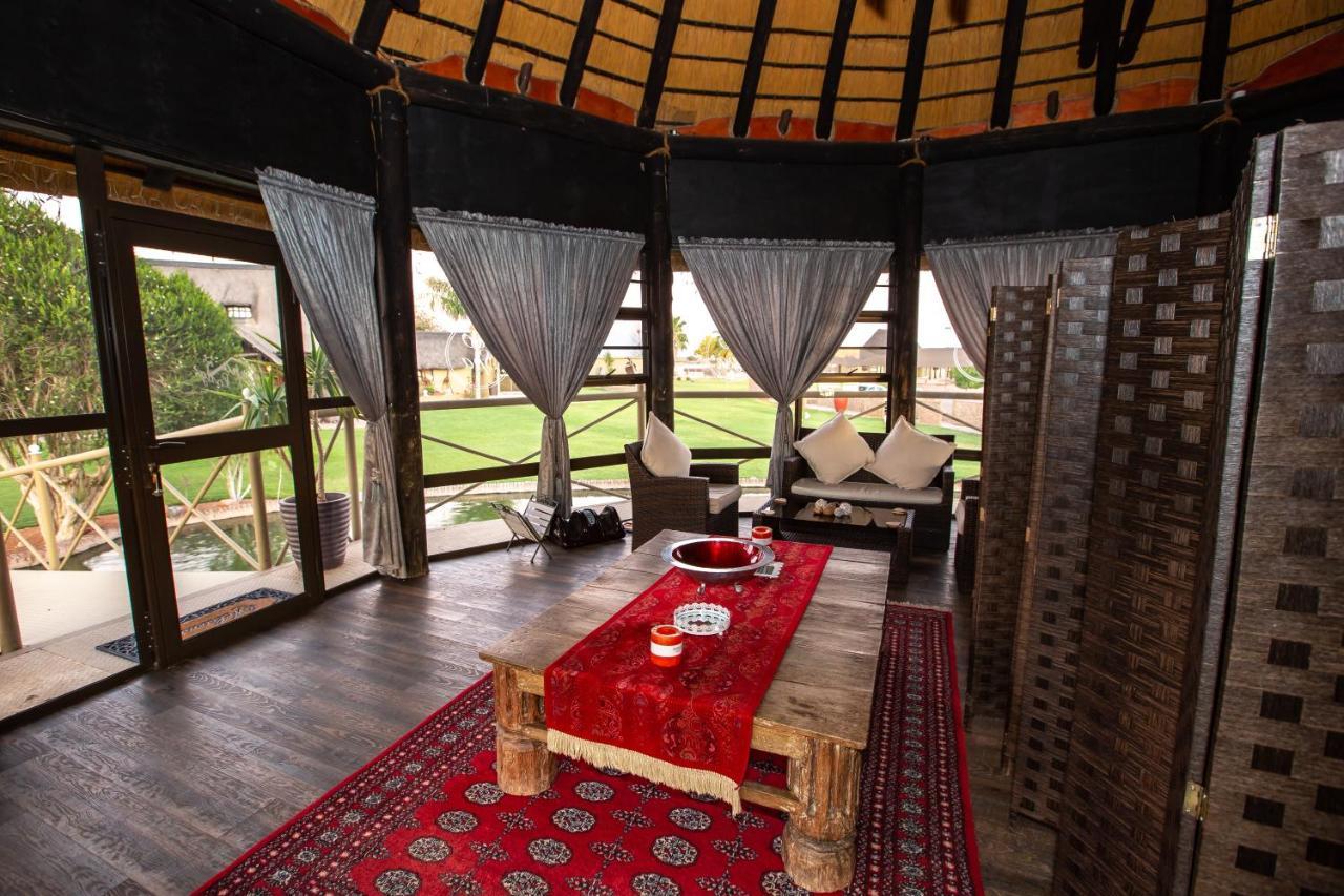 Lapa Lange Game Lodge Mariental Exteriör bild